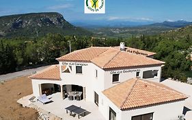 Trois Appartements Au Sein Du Mas Jams - Le Gouleyrous, Le Canigou Et Le Figarassa